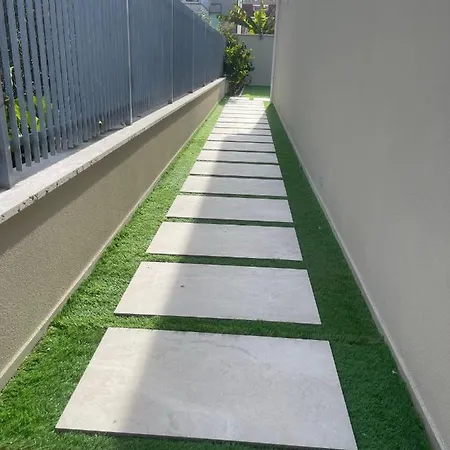 아파트 Anema & Core